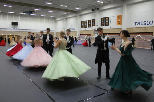 Wanhojen-tanssit-20220429 074